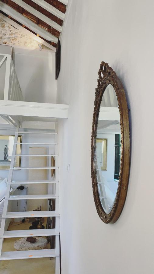 Hypate, Traditional Island Cottage Chalki Town Buitenkant foto