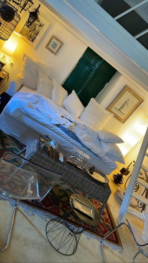 Hypate, Traditional Island Cottage Chalki Town Buitenkant foto