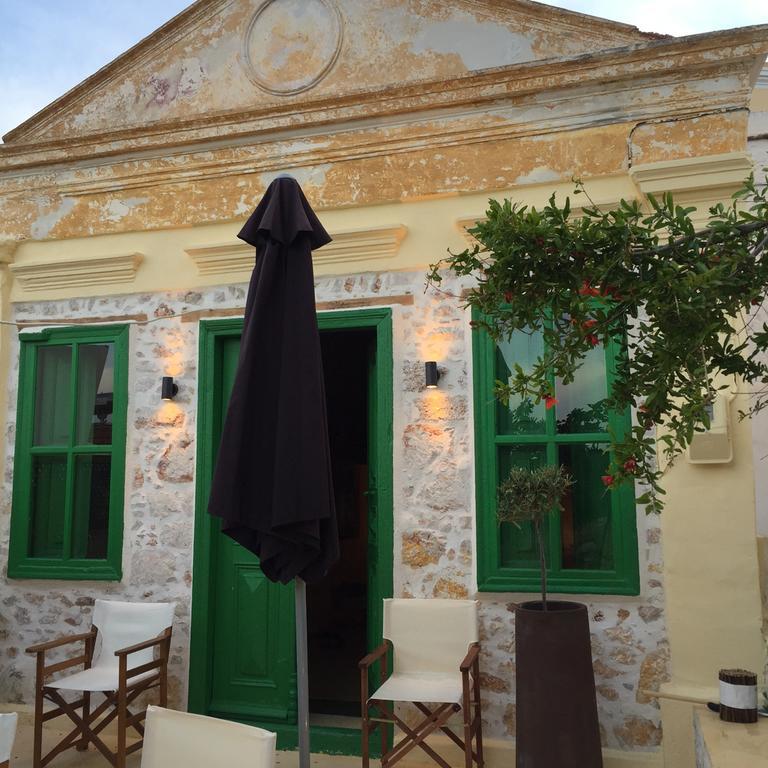 Hypate, Traditional Island Cottage Chalki Town Buitenkant foto