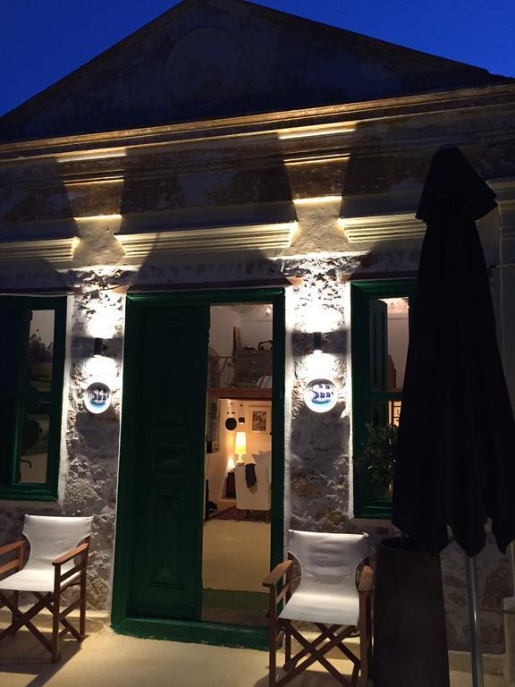 Hypate, Traditional Island Cottage Chalki Town Buitenkant foto