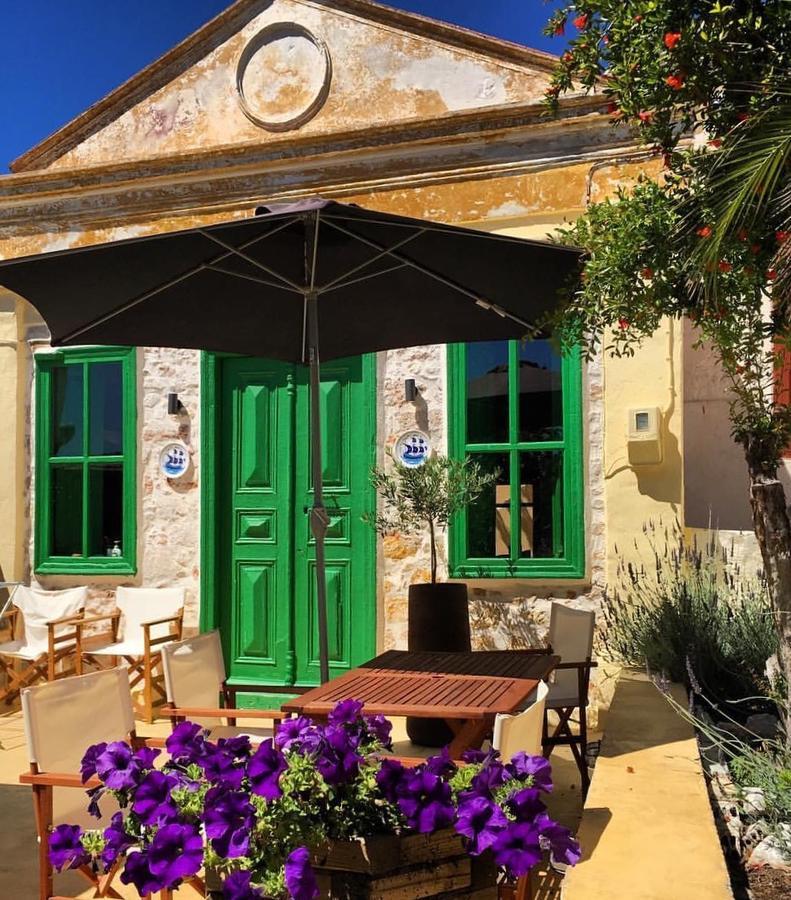 Hypate, Traditional Island Cottage Chalki Town Buitenkant foto